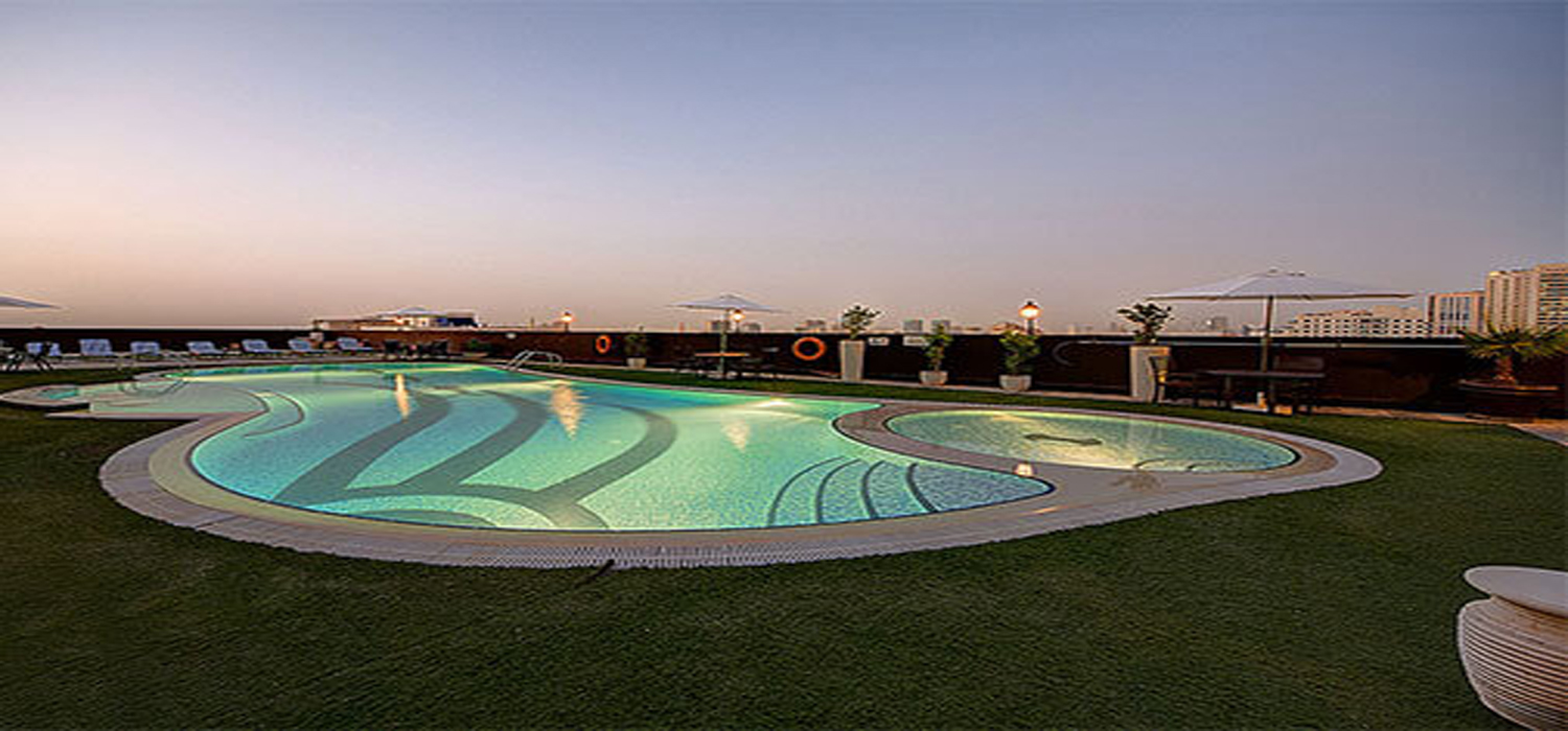 حمام السباحة | Royal Ascot Hotel